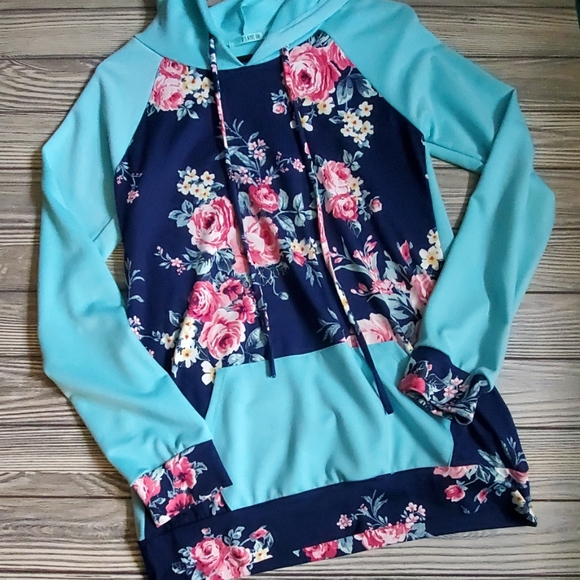 Last 3! Navy Mint Floral Hoodie - Picture 3 of 3